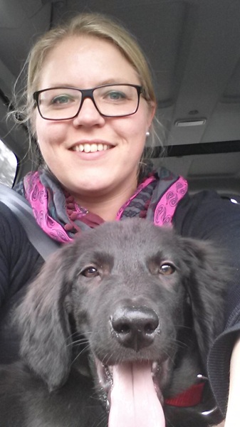 Hulk und ich als Selfie im Auto